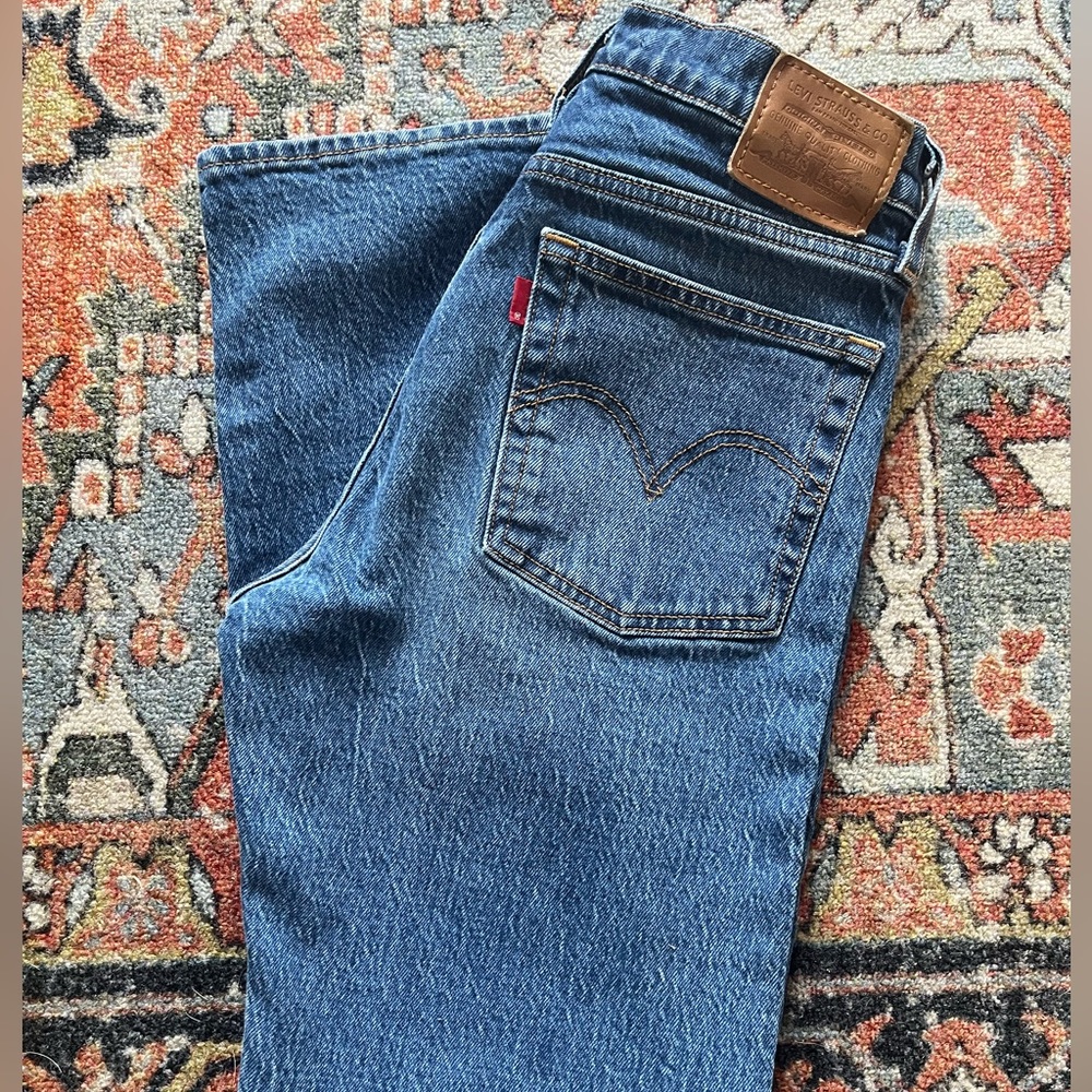 Levi’s Wedgie Straight
